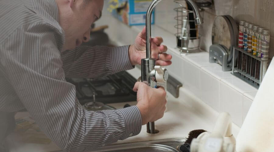 Expert burst pipe repair services in Baileyville, IL